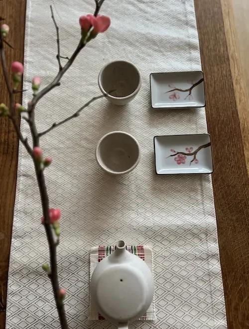 Obi Chabu in creme mit Teeschalen