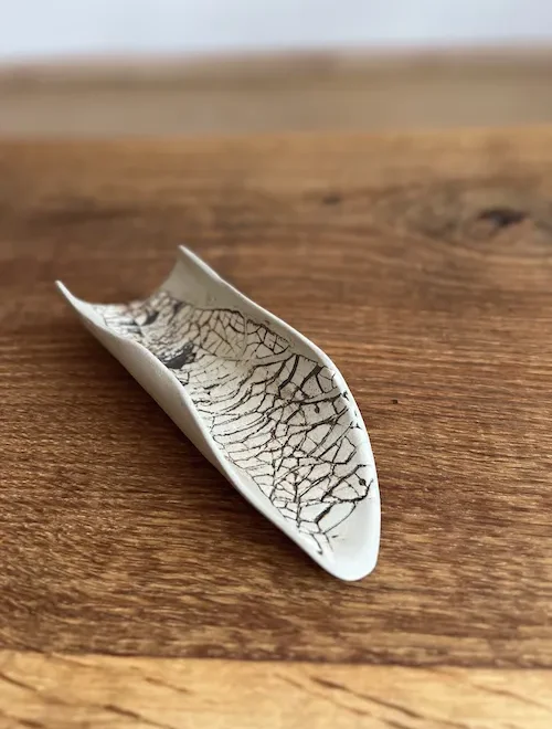 Tee-Schütte (Scoop) "Clay Stories" No.2